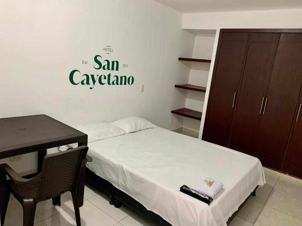 Hotel San Cayetano Ocaña エクステリア 写真