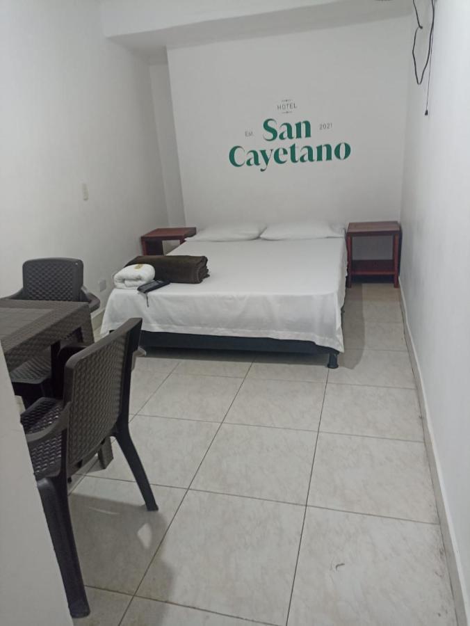 Hotel San Cayetano Ocaña エクステリア 写真