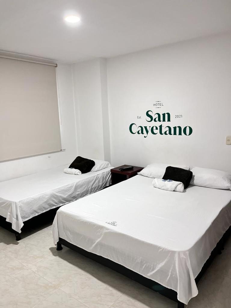 Hotel San Cayetano Ocaña エクステリア 写真