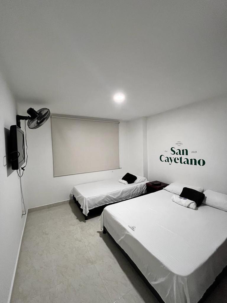 Hotel San Cayetano Ocaña エクステリア 写真