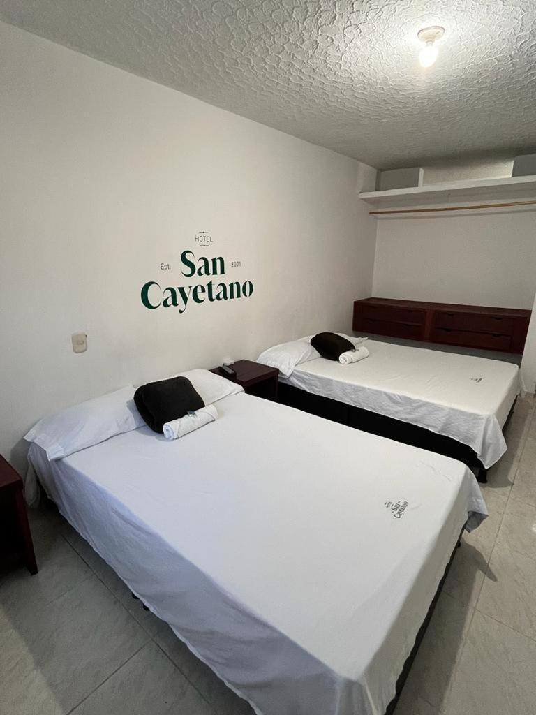 Hotel San Cayetano Ocaña エクステリア 写真